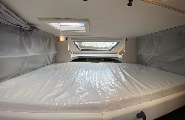 Hefbed 140x195 cm
